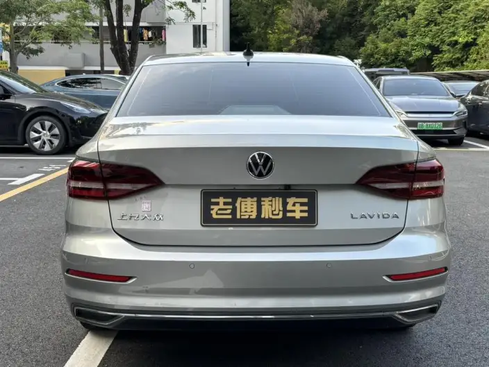 Volkswagen Lavida 2021 Model 1.5L Automatic Comfort Edition – фото 5