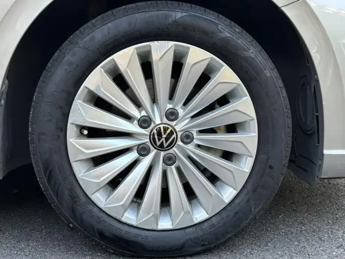 Volkswagen Lavida 2021 Model 1.5L Automatic Comfort Edition – фото 7