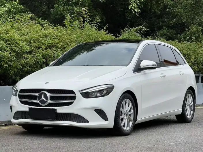 Mercedes-Benz B-Class 2020 Model B 200 Fashion Model – фото 1