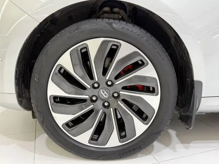 Aito M5 2022 Model Extended Range 4WD Flagship Edition – фото 7