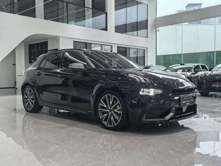 Lynk & Co 02 Hatchback 2021 Model 2.0TD Hatchback Halo – фото 3