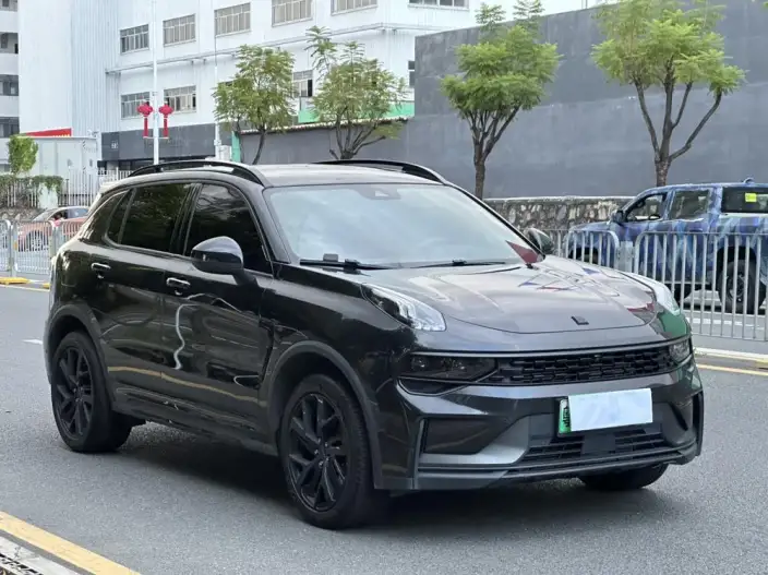 Lynk & Co 01 EM-P 2021 Model 1.5TD PHEV Halo – фото 3