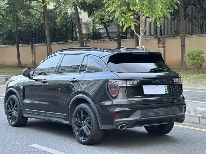 Lynk & Co 01 EM-P 2021 Model 1.5TD PHEV Halo – фото 4