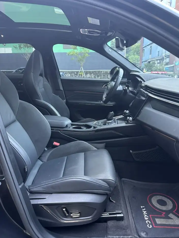Lynk & Co 01 EM-P 2021 Model 1.5TD PHEV Halo – фото 9