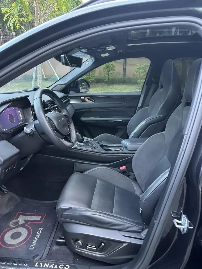 Lynk & Co 01 EM-P 2021 Model 1.5TD PHEV Halo – фото 10