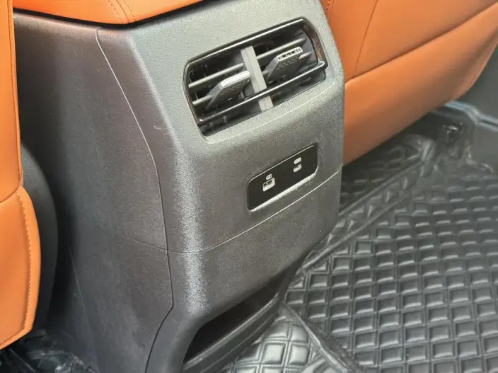 **Jetour Mountain Sea L7** 2024 Model 1.5TD DHT ULTRA – фото 10