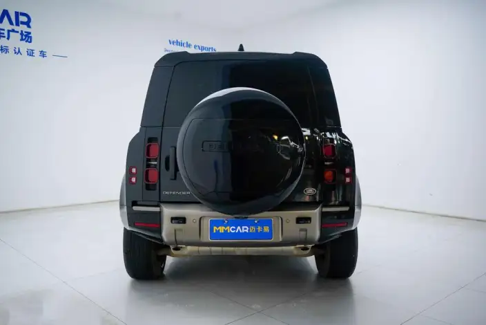 Land Rover Defender 2024 Model 110 3.0T P400 X-Dynamic HSE – фото 4