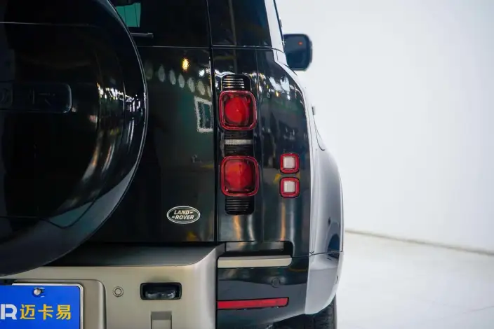 Land Rover Defender 2024 Model 110 3.0T P400 X-Dynamic HSE – фото 9