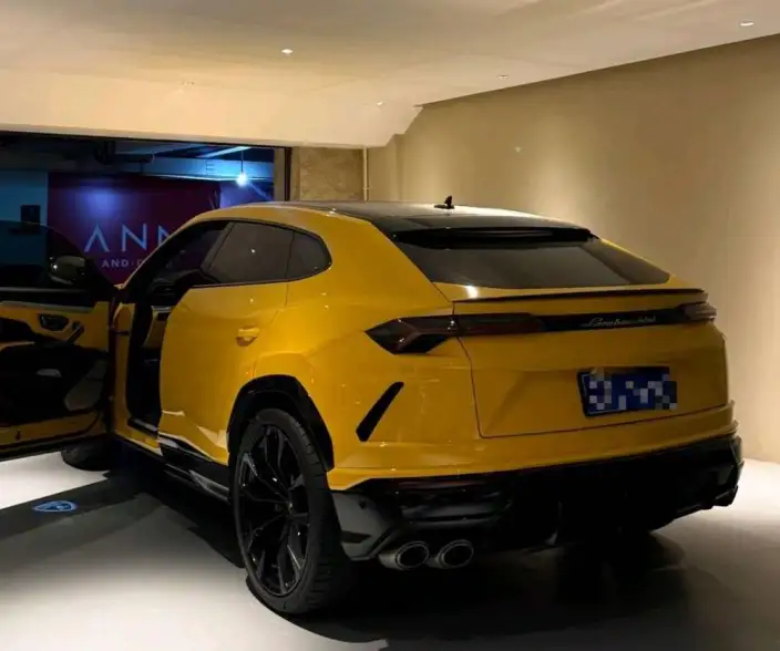 Urus 2021 Model 4.0T V8 – фото 3