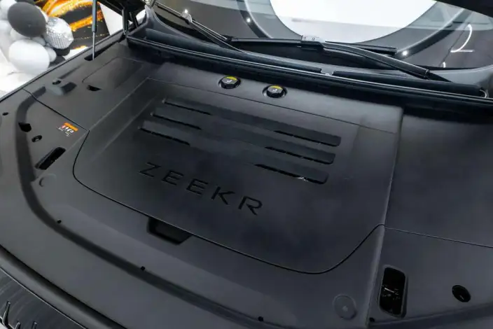 ZEEKR 9X 2025 Model Obsidian Black Edition 70kWh VI seat – фото 8