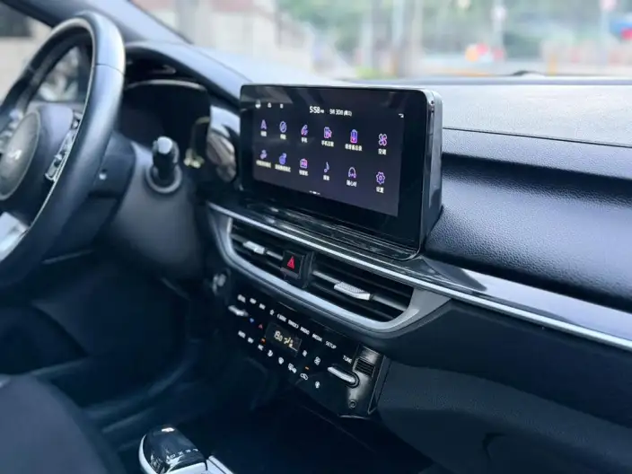 Kia K3 2023 Model 1.5L IVT Deluxe Edition – фото 8