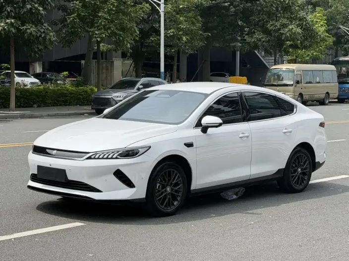 Qin Plus EV 2025 Model Smart Driving Edition 510KM Leading Model – фото 1