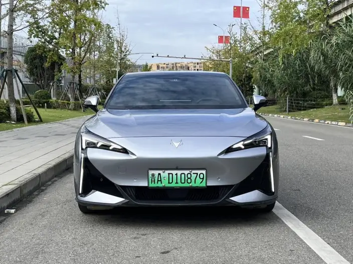 Arcfox α-S 5 2025 Model 560MAX 185kW – фото 2