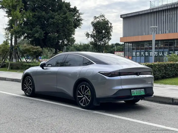 Arcfox α-S 5 2025 Model 560MAX 185kW – фото 5