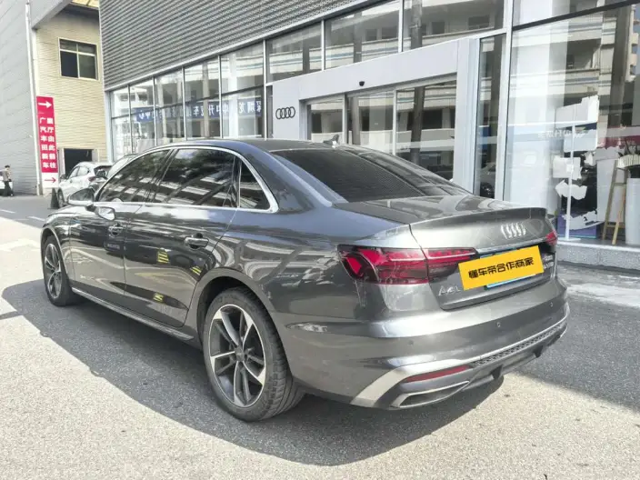 Audi A4 L 2020 Model 40 TFSI Fashion Dynamic Model – фото 4