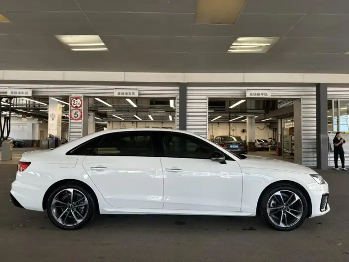 Audi A4 L 2022 Model 40 TFSI Fashion Dynamic Model – фото 5