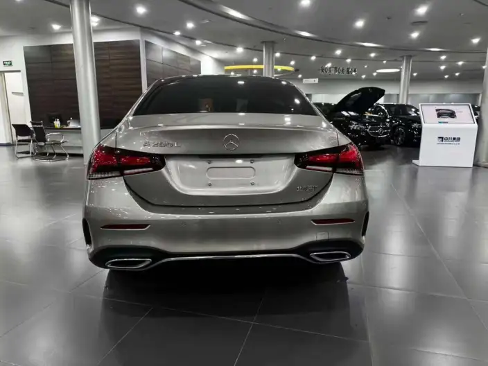 Mercedes-Benz A-class 2021 Model A 200 L Sports sedan Fashion Edition – фото 6