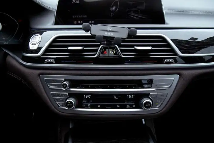 BMW 7 Series 2021 Model 730Li M Sports Set – фото 4