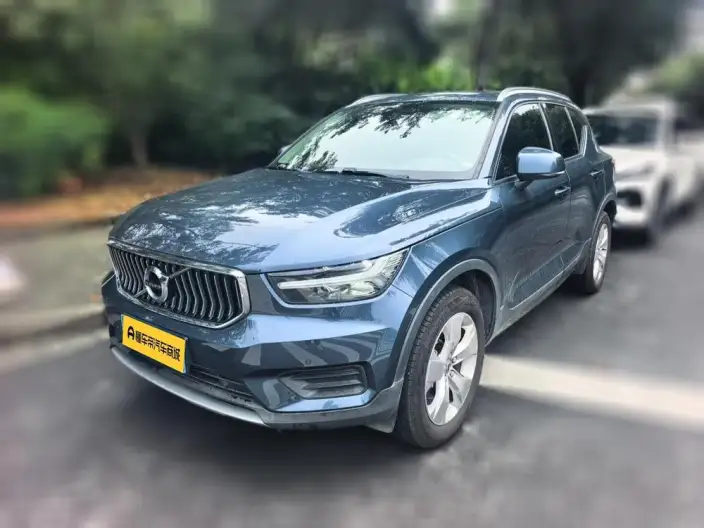Volvo XC40 2022 Model T4 4WD Zhixing Fashion Edition