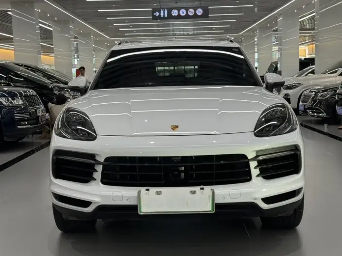 Cayenne E-Hybrid 2021 Model Cayenne E-Hybrid 2.0T – фото 2