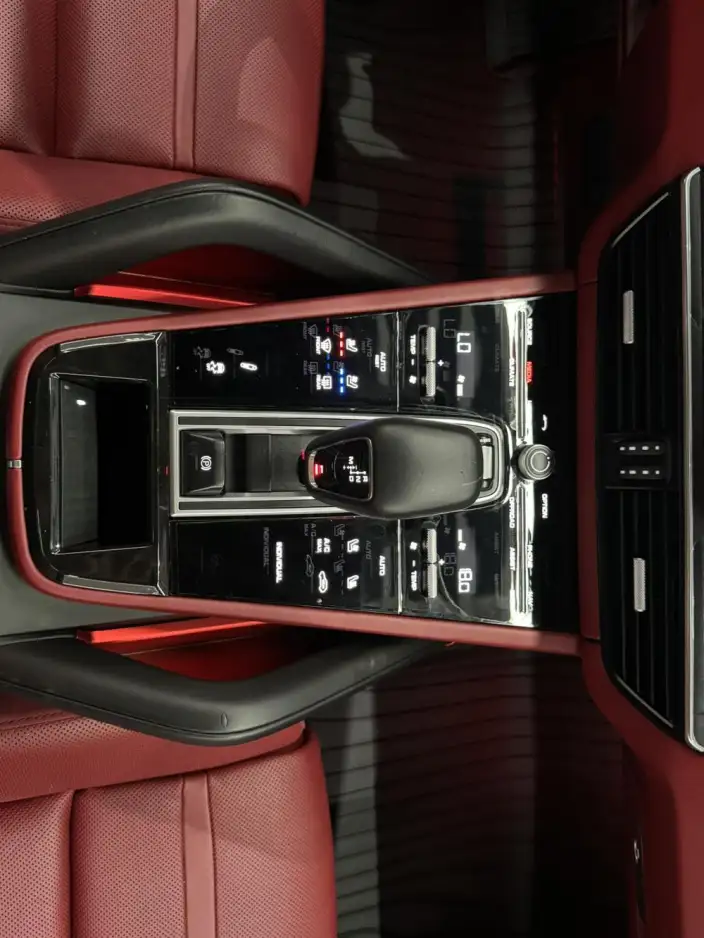 Cayenne E-Hybrid 2021 Model Cayenne E-Hybrid 2.0T – фото 8