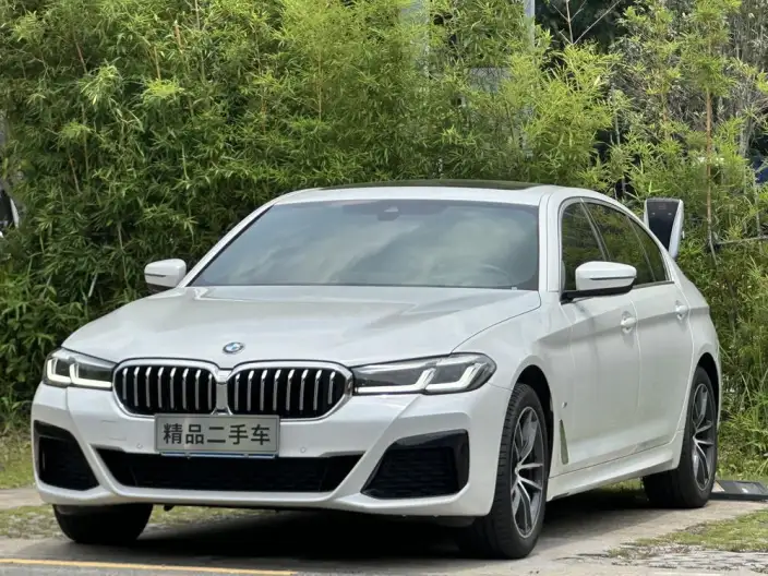 BMW 5 Series 2022 Model Facelift II 525Li M Sports Set – фото 1