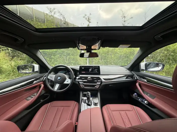 BMW 5 Series 2022 Model Facelift II 525Li M Sports Set – фото 9