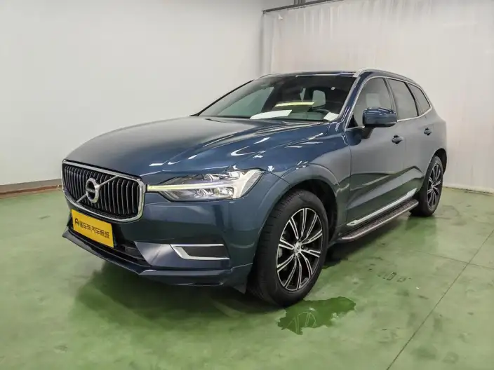 Volvo XC60 2021 Model T5 4WD Smart Range Deluxe Edition – фото 1