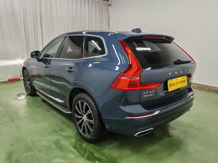 Volvo XC60 2021 Model T5 4WD Smart Range Deluxe Edition – фото 5