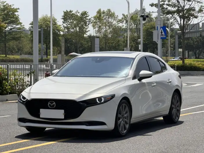 Mazda3 Axela 2020 Model 2.0L Automatic Zhi Ya Edition – фото 1