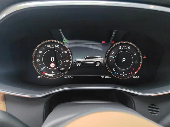 Jaguar F-PACE 2023 Model P250 HSE – фото 6