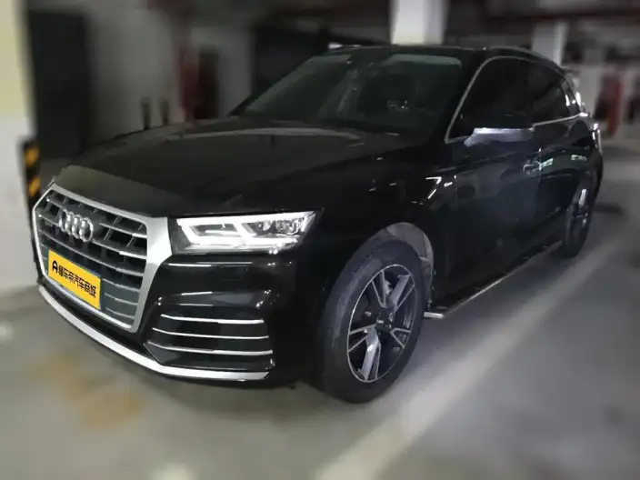 Audi Q5L 2020 Model 40 TFSI Rong Xiang Fashion Model – фото 1