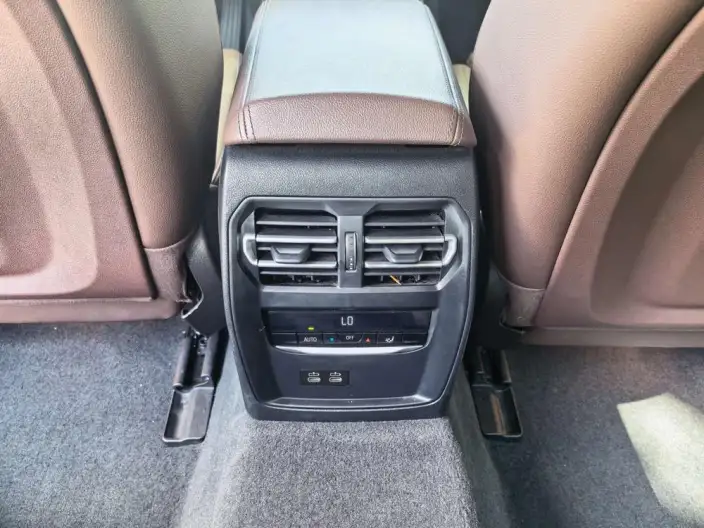 BMW i3 2023 Model eDrive40L Night Set – фото 9