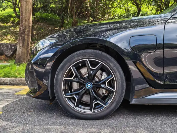 BMW i3 2023 Model eDrive40L Night Set – фото 10