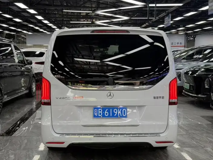 Mercedes-Benz V-Class 2022 Model V 260 L Long wheelbase Deluxe Edition – фото 5