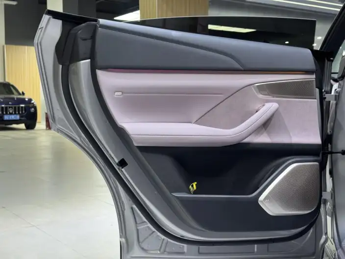 Onvo L60 2024 Model 525km Standard Battery Life 4WD Edition – фото 9