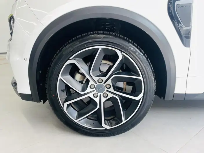 Lynk & Co 05 2020 Model 2.0TD 2WD Shine Halo – фото 5