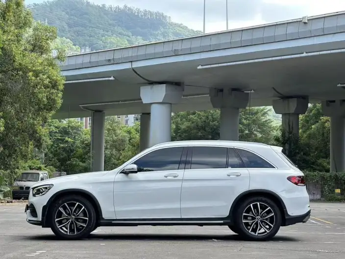 Mercedes-Benz GLC 2020 Model GLC 300 L 4MATIC Dynamic Model – фото 4