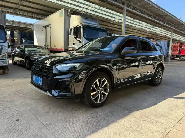 Audi Q5L 2023 Model 40T Luxury Dynamic Model – фото 1