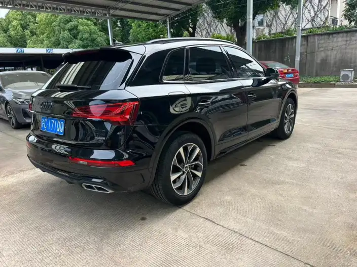 Audi Q5L 2023 Model 40T Luxury Dynamic Model – фото 6