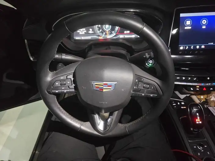 Cadillac CT5 2023 Model 28T Noble Model – фото 7