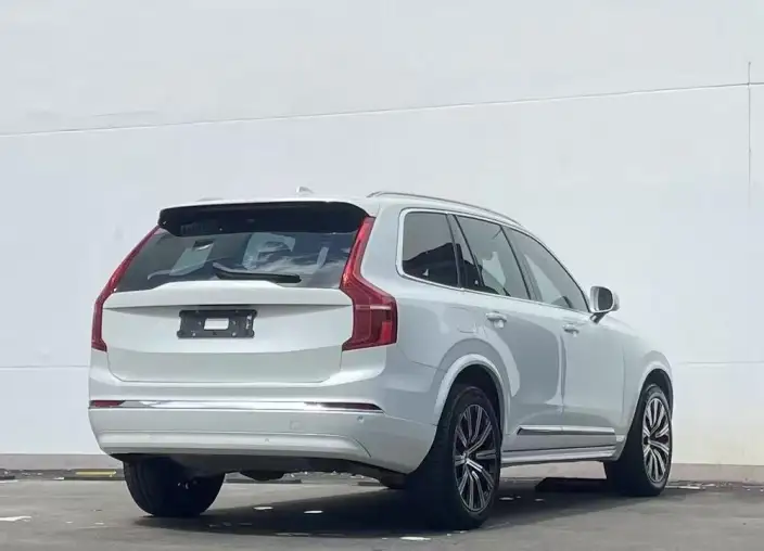 Volvo XC90 2023 Model B5 Zhixing Deluxe Edition 5 seat – фото 3