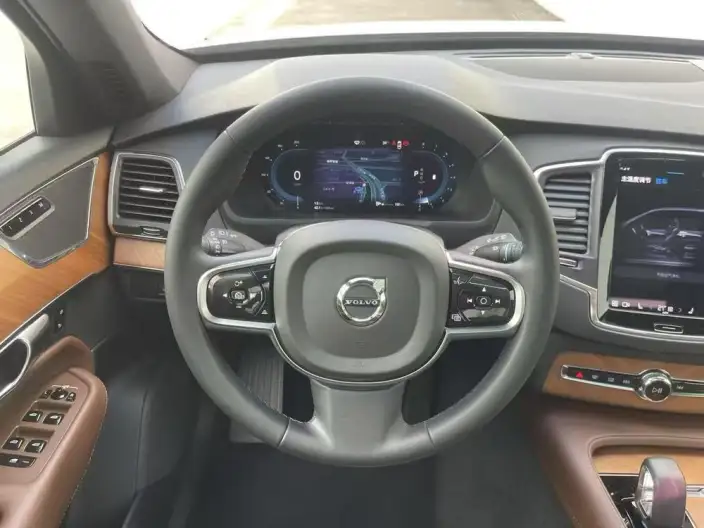 Volvo XC90 2023 Model B5 Zhixing Deluxe Edition 5 seat – фото 6