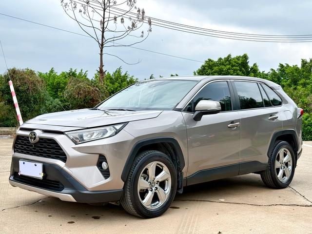 Toyota Highlander 2018 2.0T FWD Luxury 7-Seater China V – фото 1