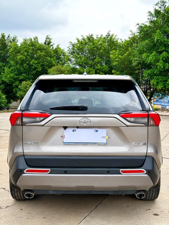 Toyota Highlander 2018 2.0T FWD Luxury 7-Seater China V – фото 4