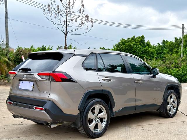 Toyota Highlander 2018 2.0T FWD Luxury 7-Seater China V – фото 5