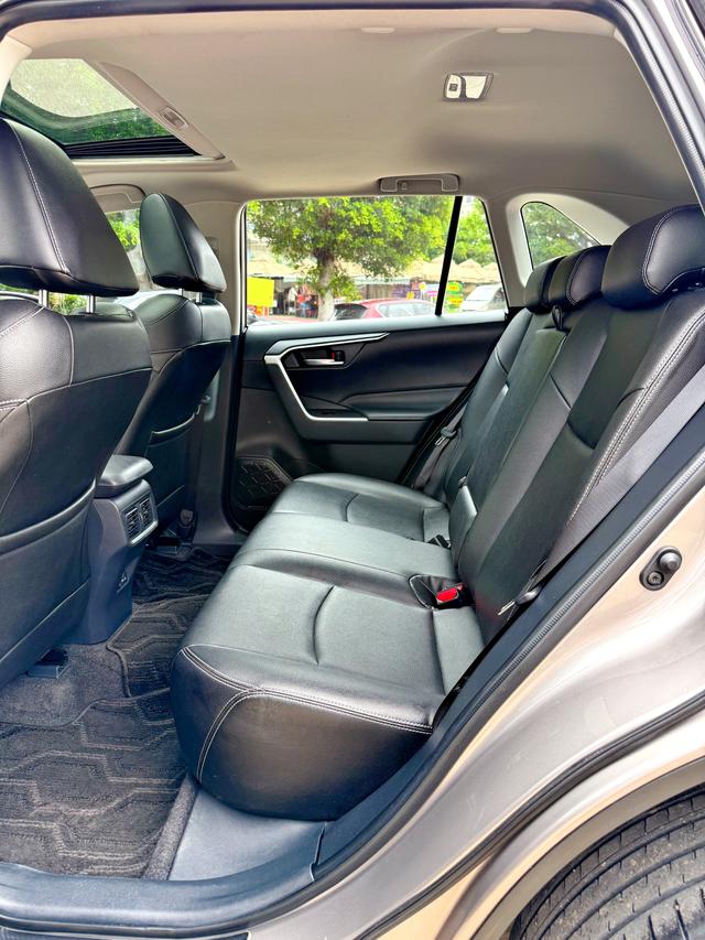 Toyota Highlander 2018 2.0T FWD Luxury 7-Seater China V – фото 9