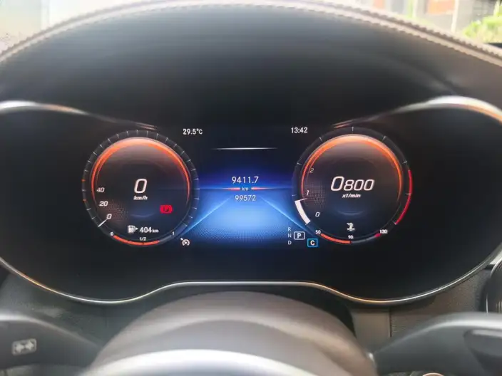 Mercedes-Benz GLC 2021 Model GLC 260 L 4MATIC Luxury Model – фото 6