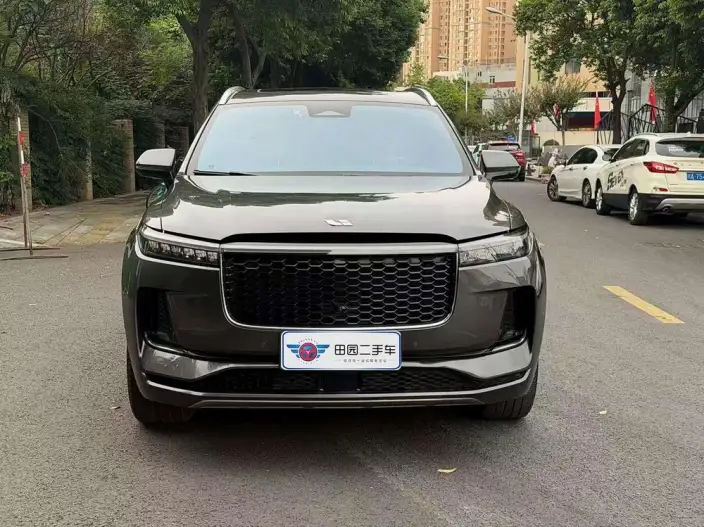 Li Auto ONE 2021 Model Extended Range 6 seat Edition – фото 2