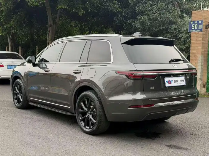 Li Auto ONE 2021 Model Extended Range 6 seat Edition – фото 4
